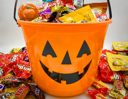 Trick 'R' Treater Bucket